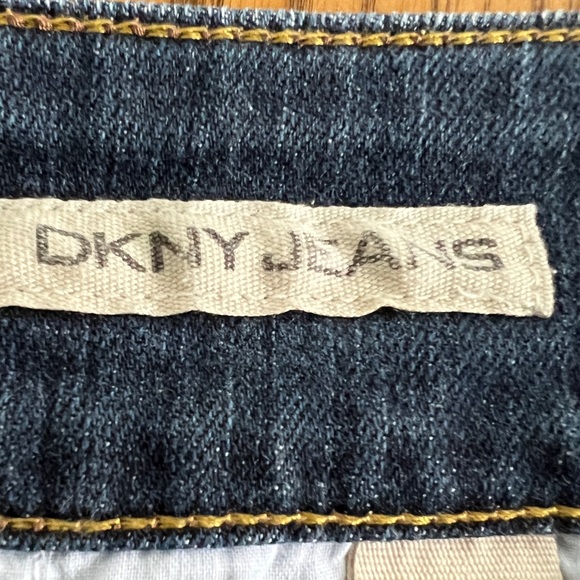 DKNY‎ Jeans Women's Bermuda Cuffed Jean Shorts Sz. 10 - Picture 7 of 10